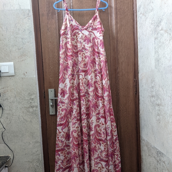 Beach Maxi Dress - Picture 3 of 4